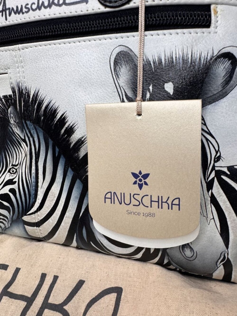 NWT Anuschka Zebra Hand Painted Leather Satchel Crossbody Bag 7368-ZBC Dust Bag - Picture 3 of 11